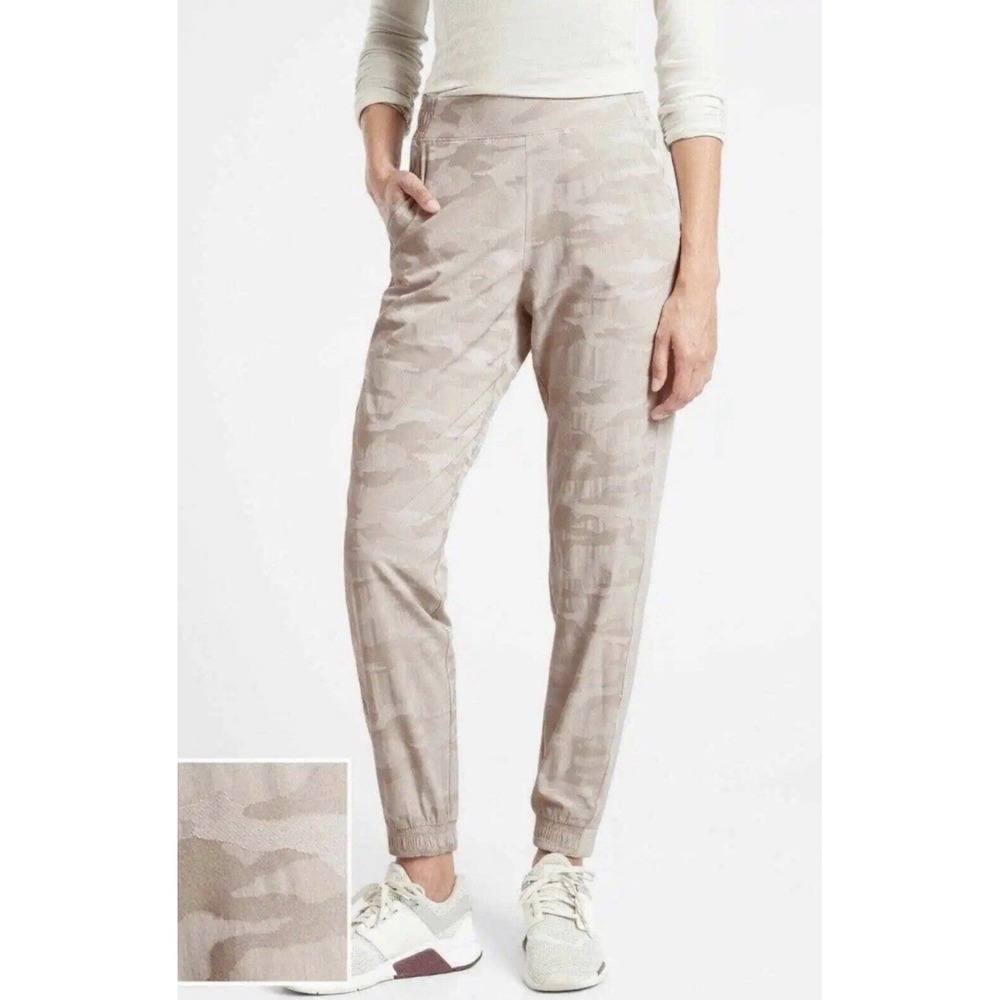 Athleta Brooklyn Jogger Pants Plus Sz 26 Beige Tan Camo Tapered Stretch